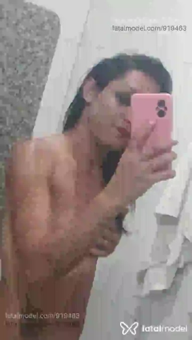 Acompanhante mulher trans morena (o) de olhos castanhos - Adely santos