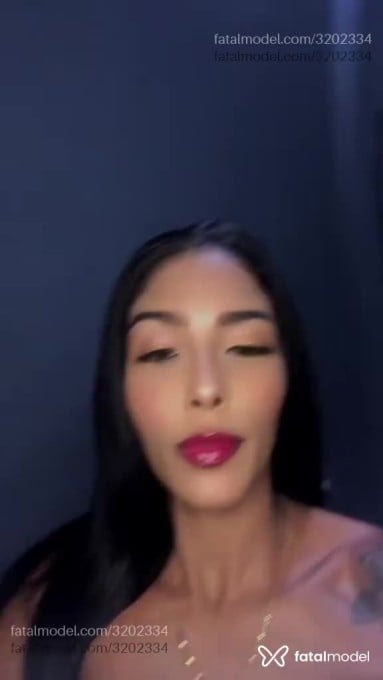 Acompanhante mulher morena (o) de olhos mel em Juiz de Fora - Loreta morena