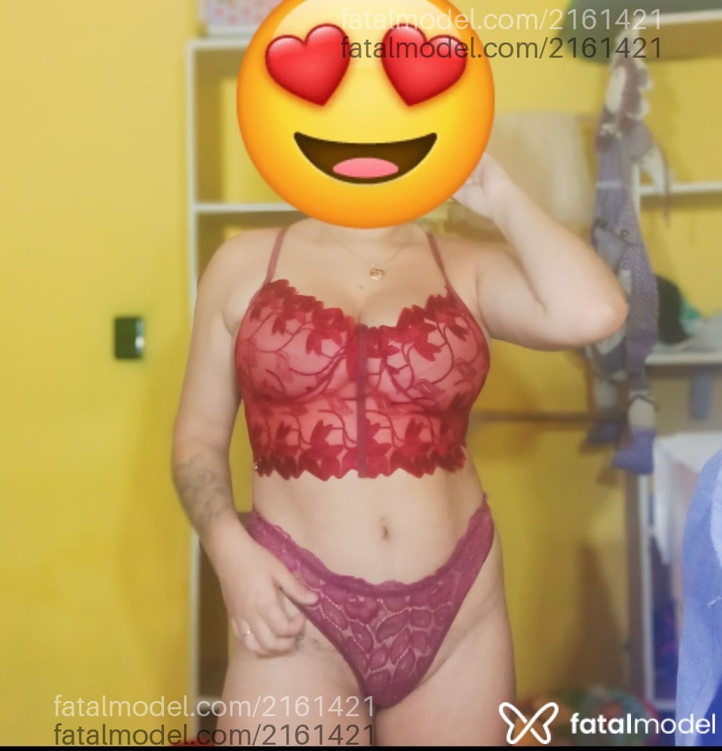 Acompanhante mulher loira (o) de olhos verdes em Videira Acompanhante mulher loira (o) de olhos verdes em Videira - Aylla Geovana