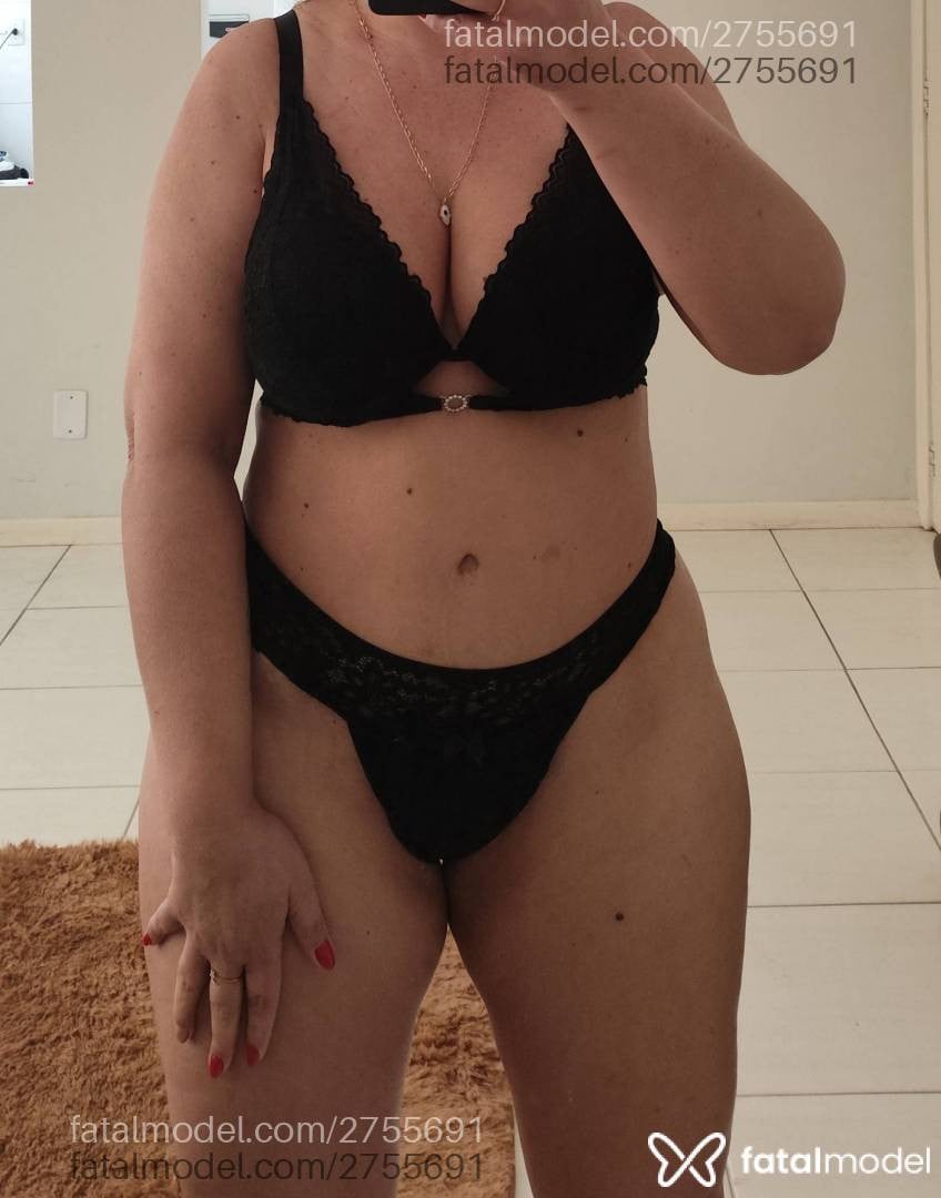 Acompanhante mulher com cabelo castanho de olhos castanhos - Raquel Lemes