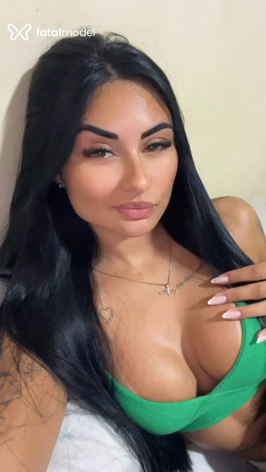 Acompanhante mulher morena (o) de olhos mel em Cabo Frio Acompanhante mulher morena (o) de olhos mel em Cabo Frio - Bruna