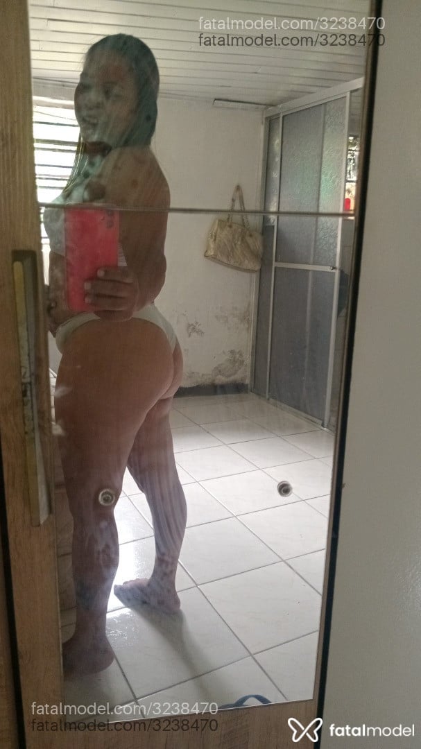 Acompanhante mulher com cabelo castanho de olhos pretos em Santo Ângelo Acompanhante mulher com cabelo castanho de olhos pretos em Santo Ângelo - Plok Plok