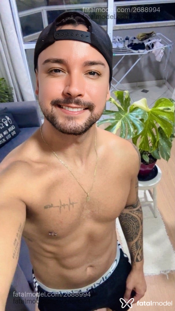 Acompanhante homem morena (o) de olhos pretos - Caio Henrique