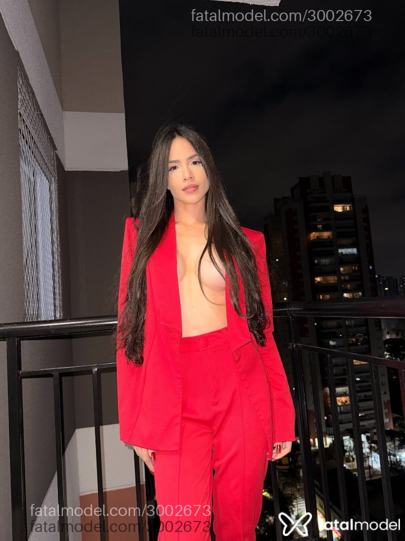 Acompanhante mulher com cabelo castanho de olhos castanhos em São Paulo - Jade