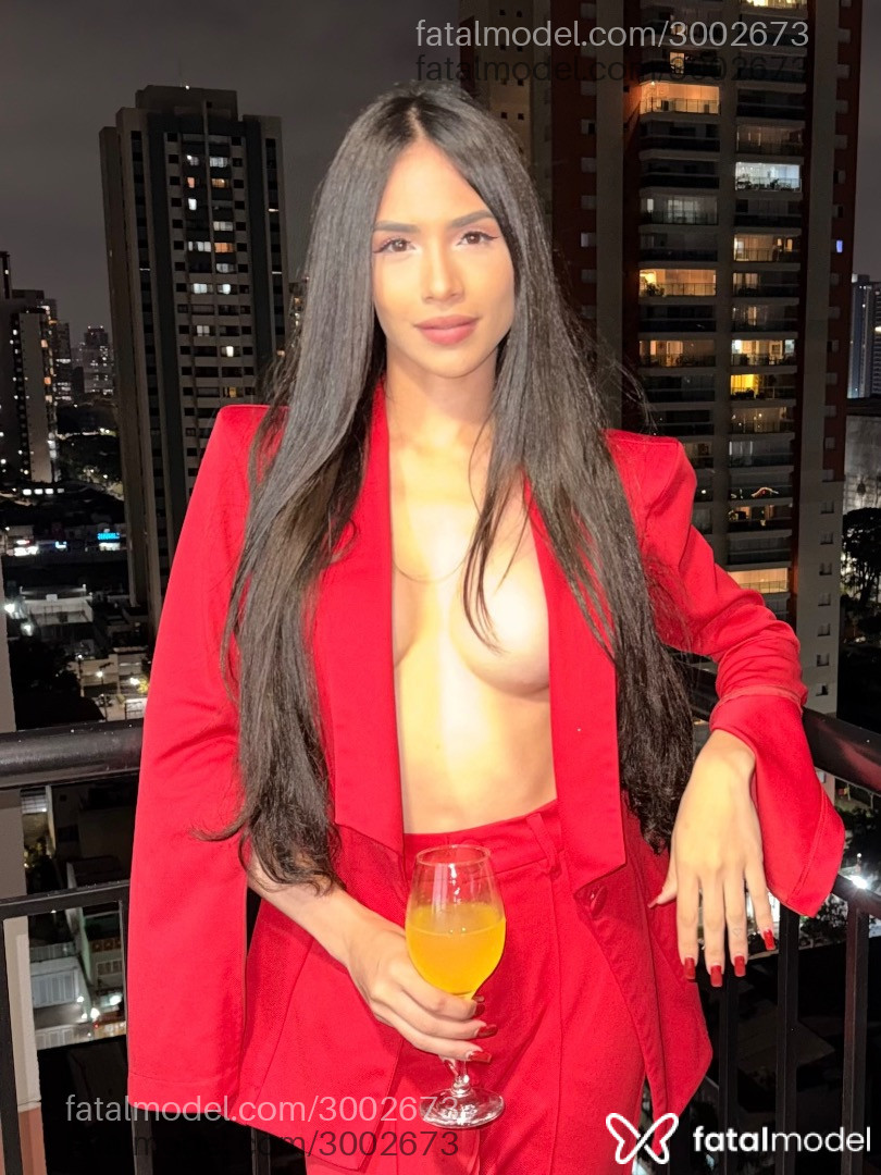 Acompanhante mulher com cabelo castanho de olhos castanhos em São Paulo - Jade