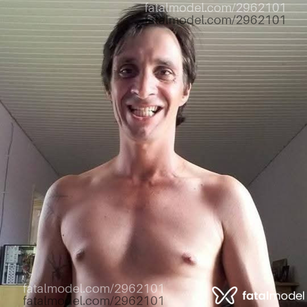 Acompanhante mulher trans com cabelo castanho de olhos castanhos em Virtual - John