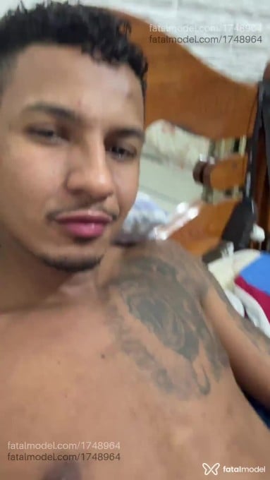 Acompanhante homem morena (o) de olhos pretos - Guilherme Almeida Acompanhante homem morena (o) de olhos pretos - Guilherme Almeida