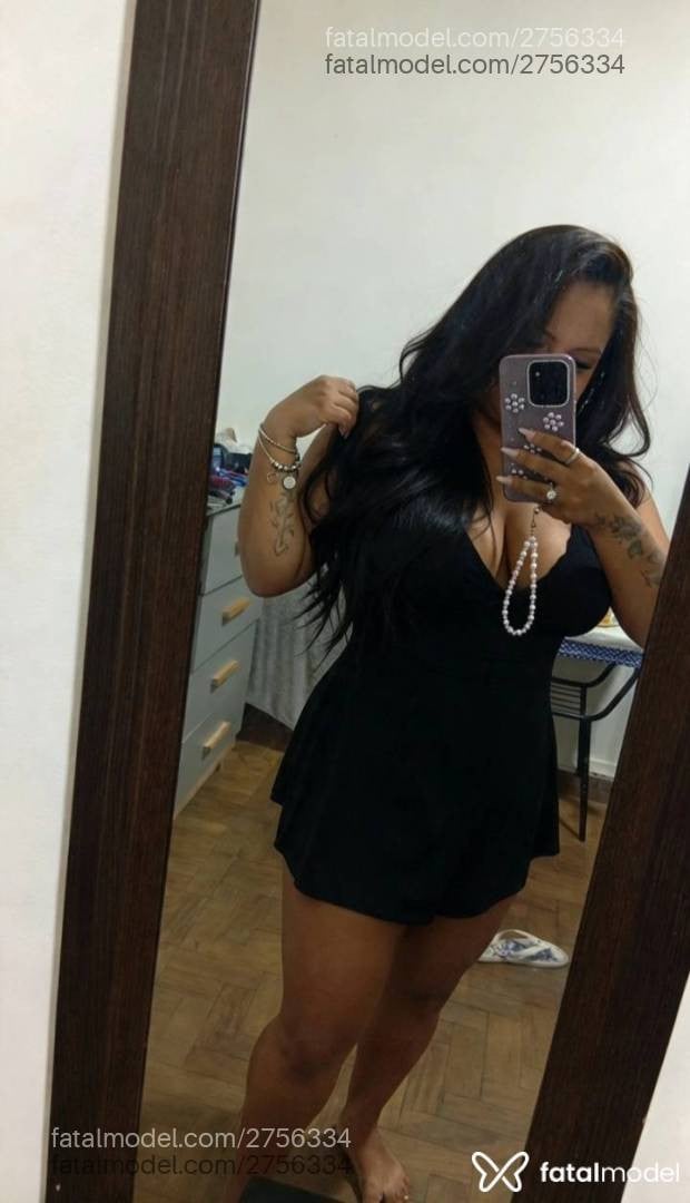 Acompanhante mulher com cabelo castanho de olhos castanhos - Bia