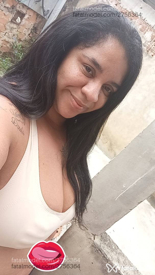 Acompanhante mulher morena (o) de olhos mel - Karoline Acompanhante mulher morena (o) de olhos mel - Karoline