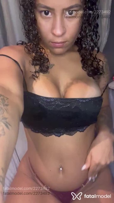 Acompanhante mulher com cabelo castanho de olhos pretos em Rio de Janeiro - Vanessa