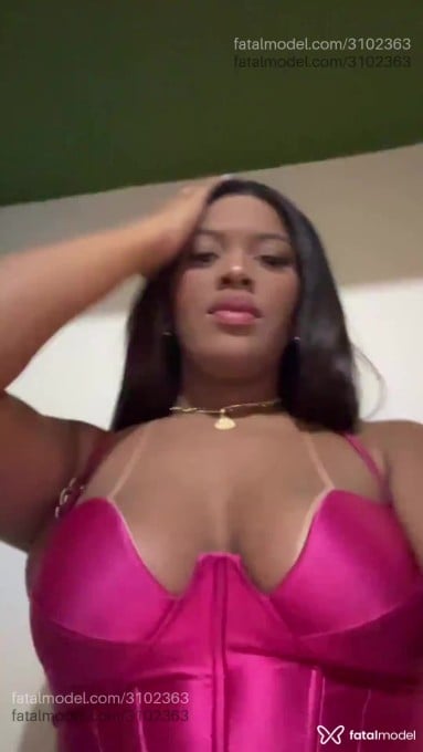 Acompanhante mulher morena (o) de olhos castanhos em Indaiatuba - Isa Marques