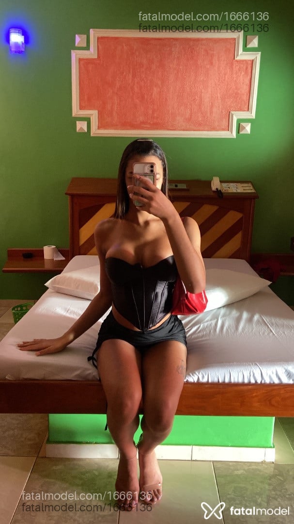 Acompanhante mulher trans morena (o) de olhos castanhos em Três Pontas - Angelotti