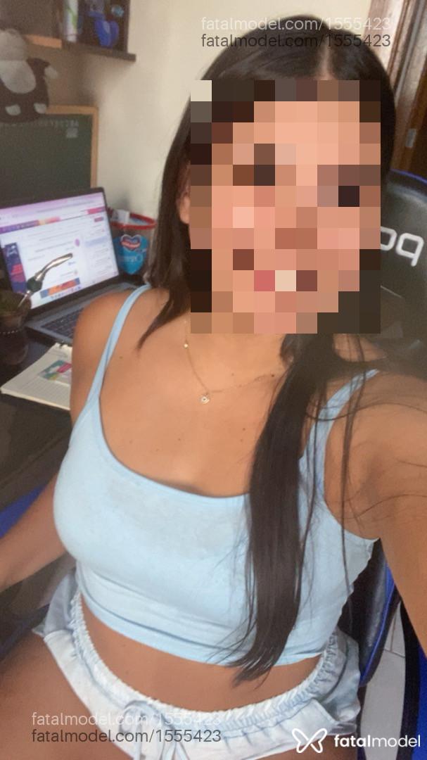 Acompanhante mulher com cabelo castanho de olhos pretos - Bruna Duarte