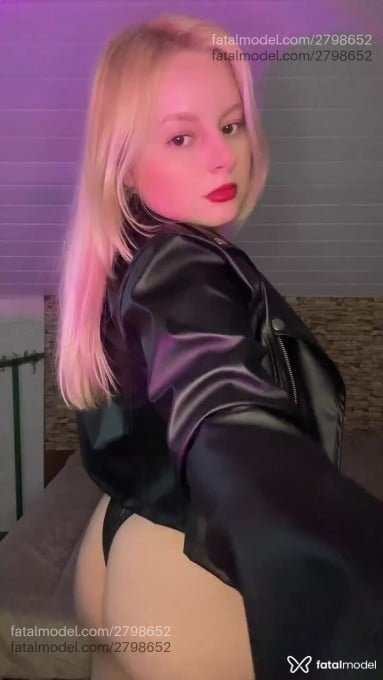 Acompanhante mulher loira (o) de olhos mel em Curitiba - Melissa Muzzi