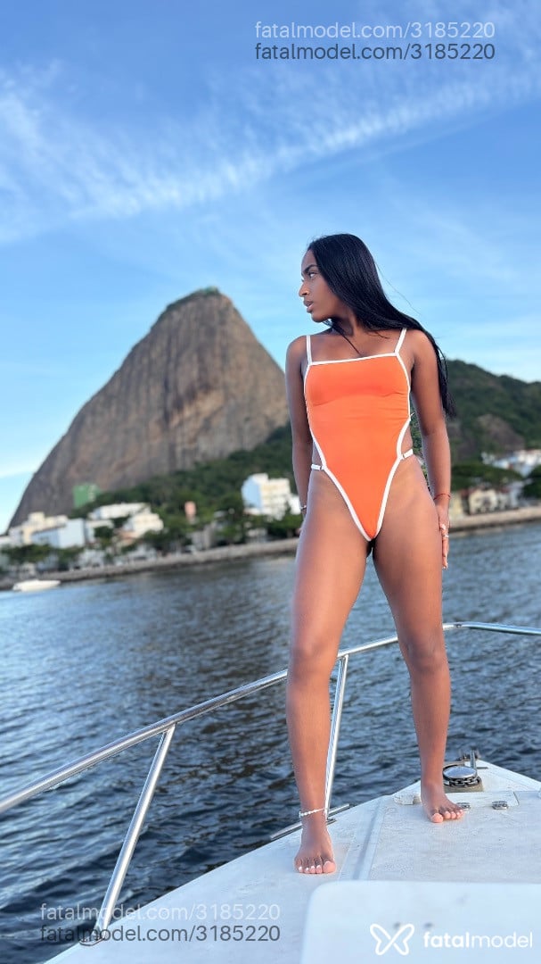 Acompanhante mulher morena (o) de olhos castanhos - Ayla Brandão Acompanhante mulher morena (o) de olhos castanhos - Ayla Brandão