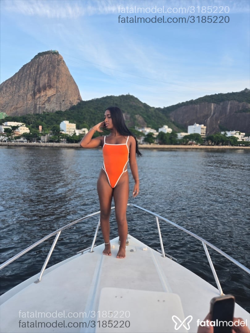 Acompanhante mulher morena (o) de olhos castanhos - Ayla Brandão Acompanhante mulher morena (o) de olhos castanhos - Ayla Brandão
