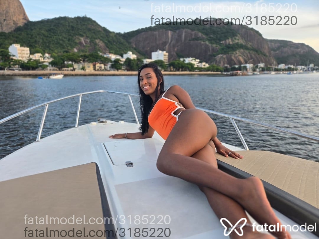 Acompanhante mulher morena (o) de olhos castanhos - Ayla Brandão Acompanhante mulher morena (o) de olhos castanhos - Ayla Brandão