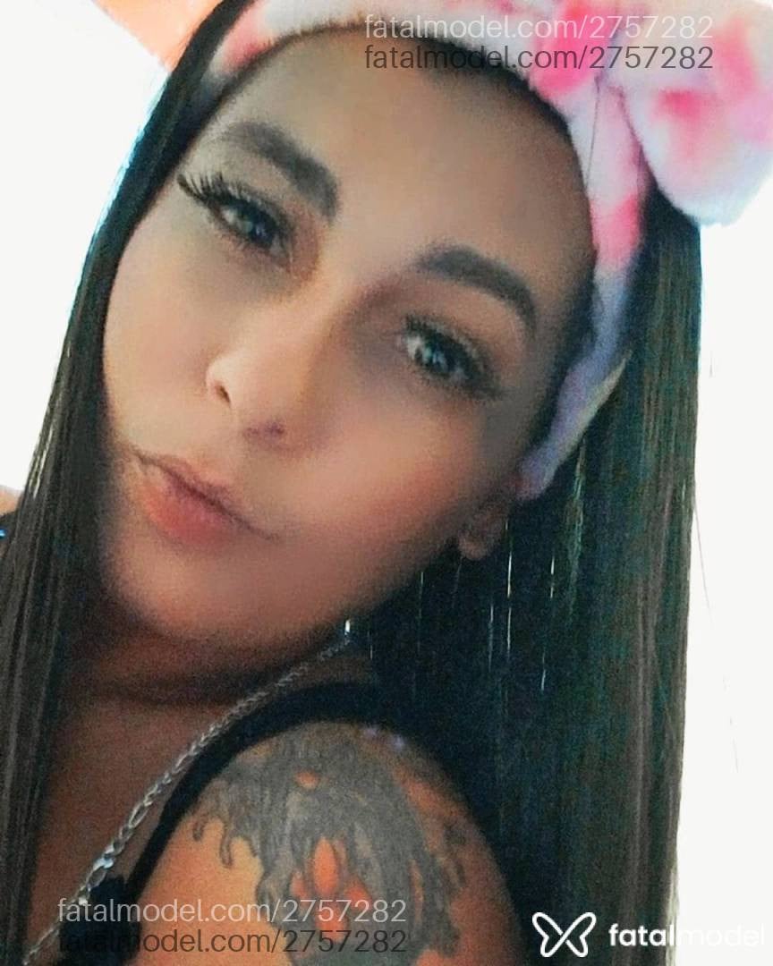 Acompanhante mulher morena (o) de olhos castanhos - Bruna