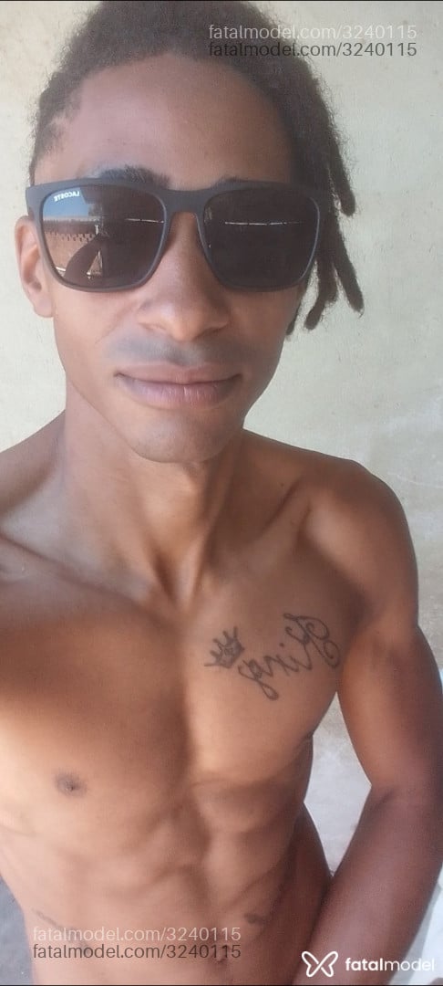 Acompanhante homem morena (o) de olhos castanhos em Porto Alegre - Duuck