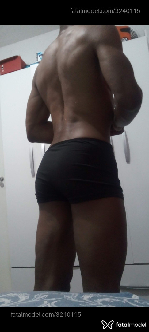 Acompanhante homem morena (o) de olhos castanhos em Porto Alegre - Duuck