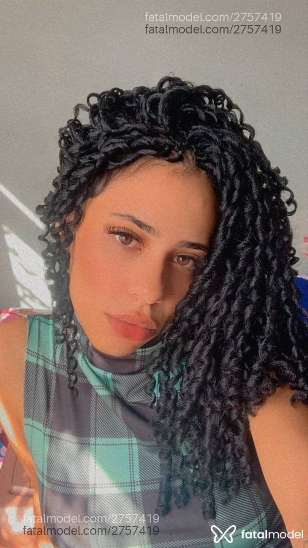 Acompanhante mulher com cabelo castanho de olhos mel em Catalão - Larissa