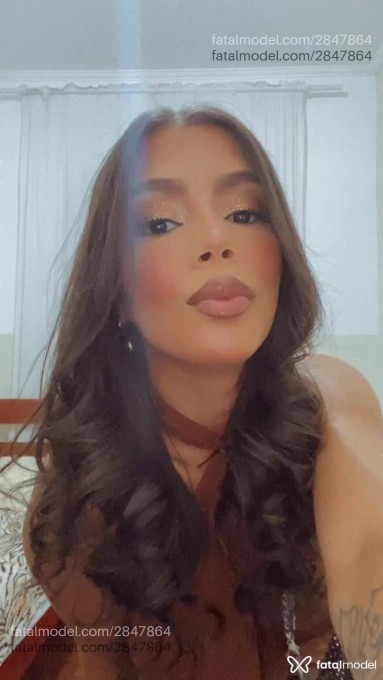 Acompanhante mulher morena (o) de olhos pretos em Virtual Acompanhante mulher morena (o) de olhos pretos em Virtual - Angela