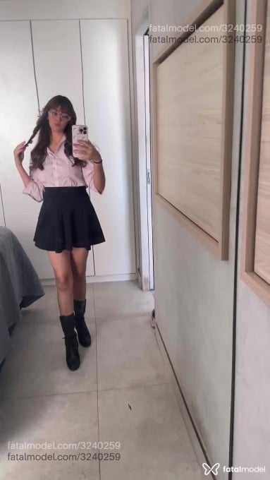 Acompanhante mulher com cabelo castanho de olhos verdes - Luna Prado