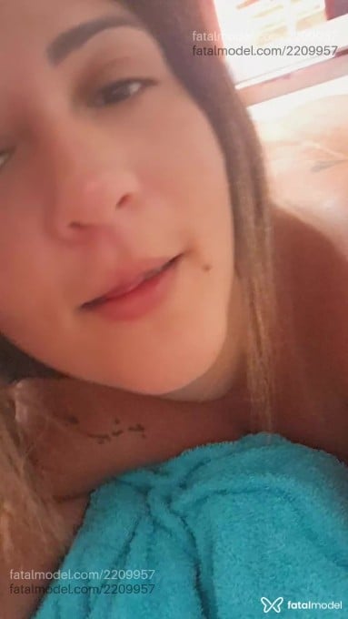 Acompanhante mulher loira (o) de olhos mel em Itumbiara - Bruna