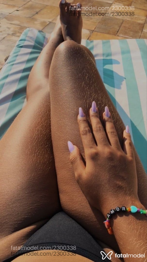 Acompanhante mulher morena (o) de olhos castanhos em Rio de Janeiro - Preta