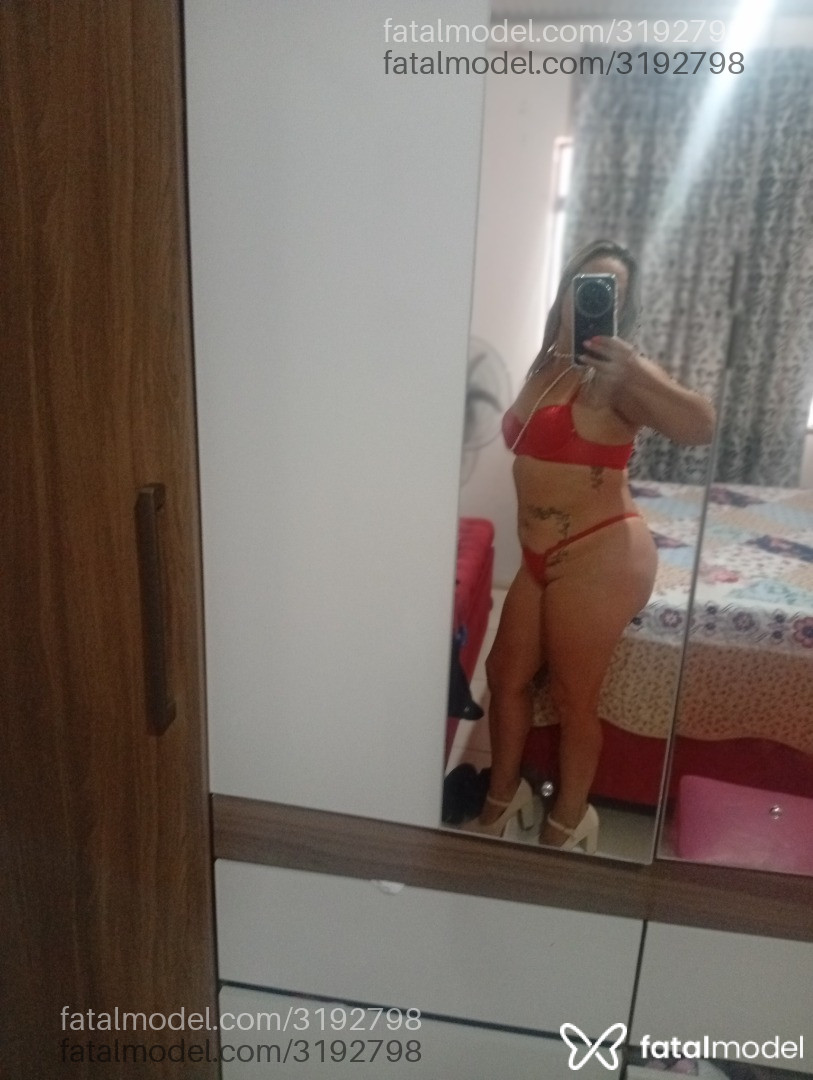 Acompanhante mulher loira (o) de olhos pretos - Daiane Acompanhante mulher loira (o) de olhos pretos - Daiane