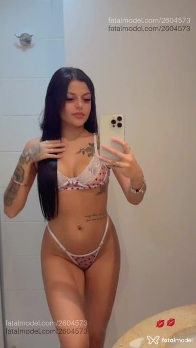 Acompanhante mulher morena (o) de olhos castanhos em Brasília Acompanhante mulher morena (o) de olhos castanhos em Brasília - Ingryd Rodrigues
