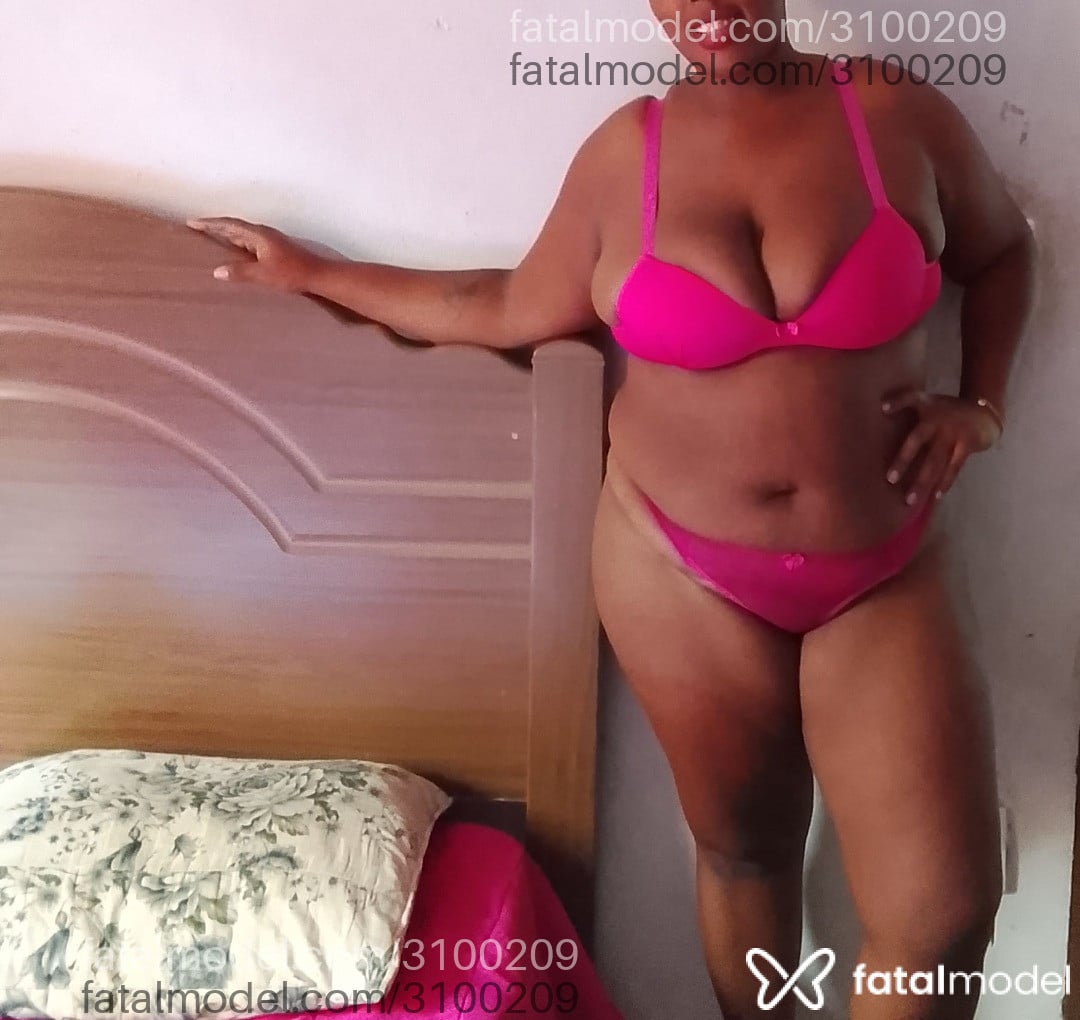 Acompanhante mulher com cabelo castanho de olhos pretos em Catanduva - Preta