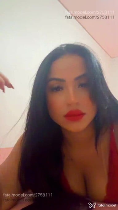 Acompanhante mulher morena (o) de olhos castanhos - Sarah Coutinho Acompanhante mulher morena (o) de olhos castanhos - Sarah Coutinho