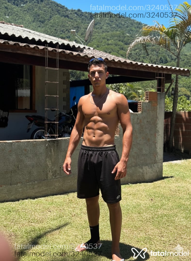 Acompanhante homem com cabelo castanho de olhos verdes em Virtual - Miller