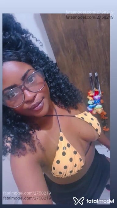 Acompanhante mulher morena (o) de olhos castanhos em Rio de Janeiro Acompanhante mulher morena (o) de olhos castanhos em Rio de Janeiro - Agatha