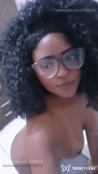 Acompanhante mulher morena (o) de olhos castanhos em Rio de Janeiro Acompanhante mulher morena (o) de olhos castanhos em Rio de Janeiro - Agatha