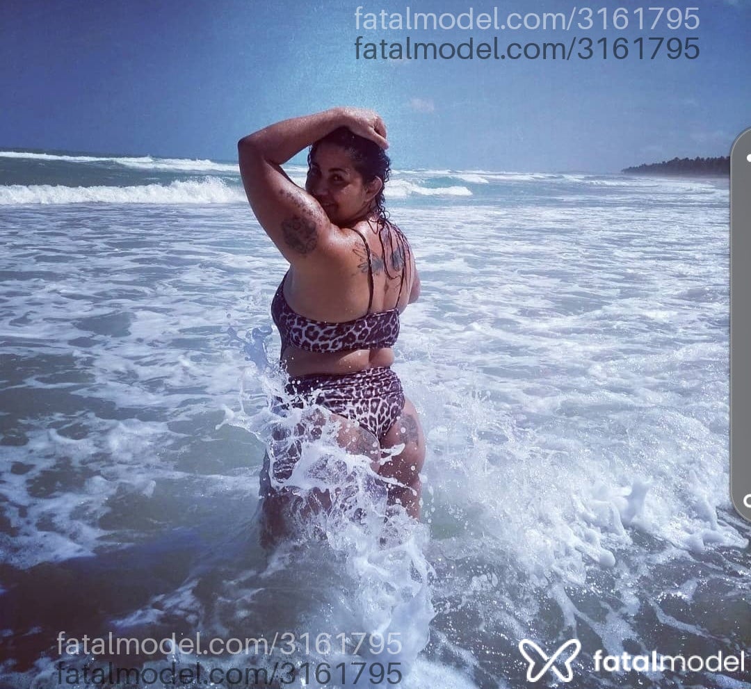 Acompanhante mulher com cabelo colorido de olhos castanhos em Maceió - Beatriz Sales