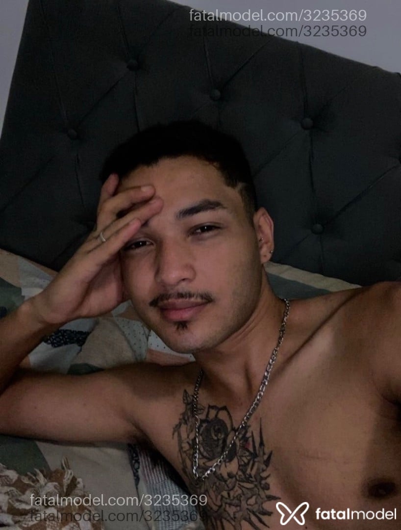 Acompanhante homem morena (o) de olhos castanhos em Porto Alegre - Guilherme