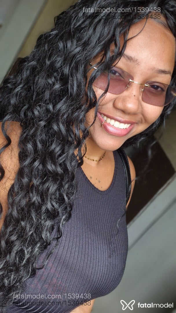 Acompanhante mulher morena (o) de olhos castanhos em Imperatriz - Mel