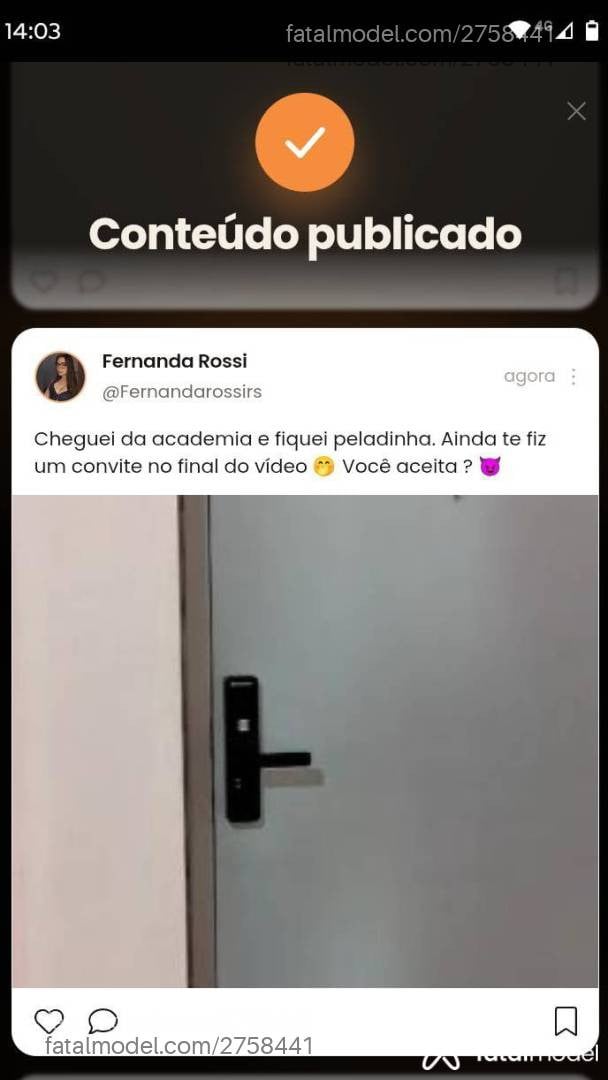 Acompanhante mulher com cabelo castanho de olhos verdes - Fernanda Rossi
