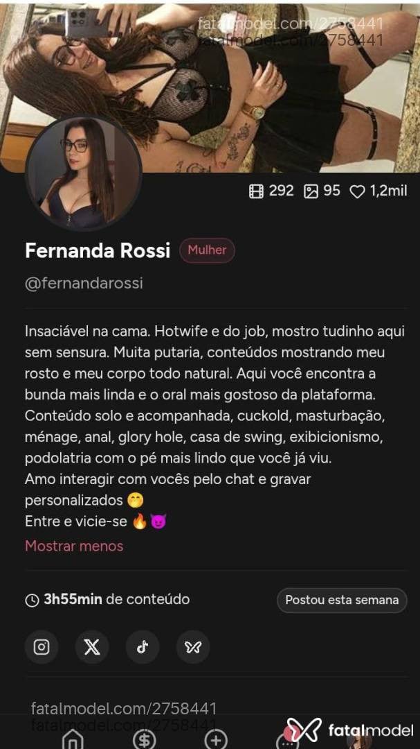 Acompanhante mulher com cabelo castanho de olhos verdes - Fernanda Rossi