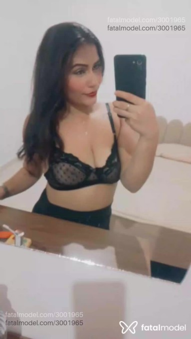 Acompanhante mulher com cabelo castanho de olhos mel em Campo Grande - Larissa