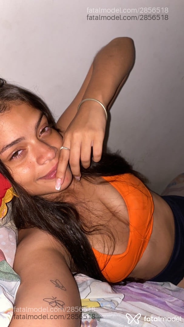 Acompanhante mulher trans morena (o) de olhos castanhos em Virtual - Mari Fernandes
