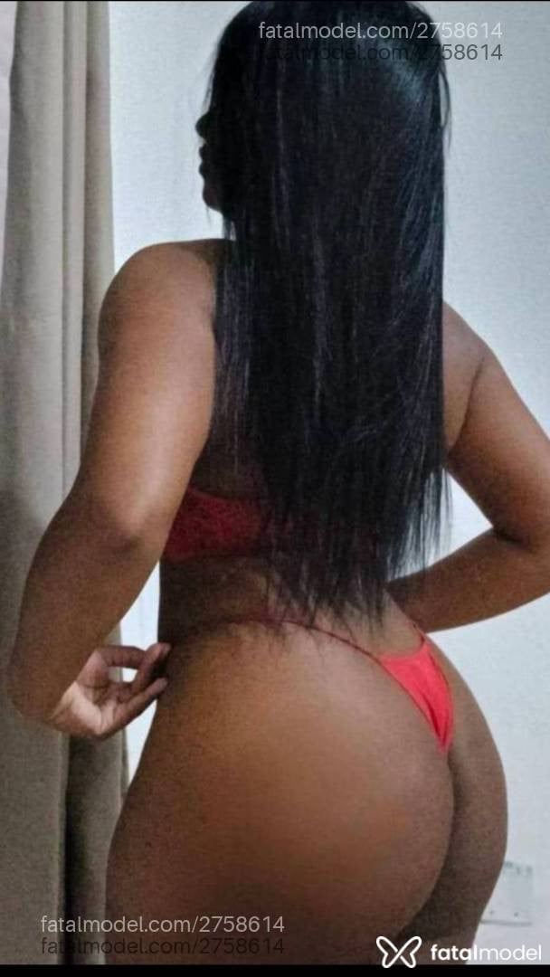 Acompanhante mulher morena (o) de olhos pretos - Mayah