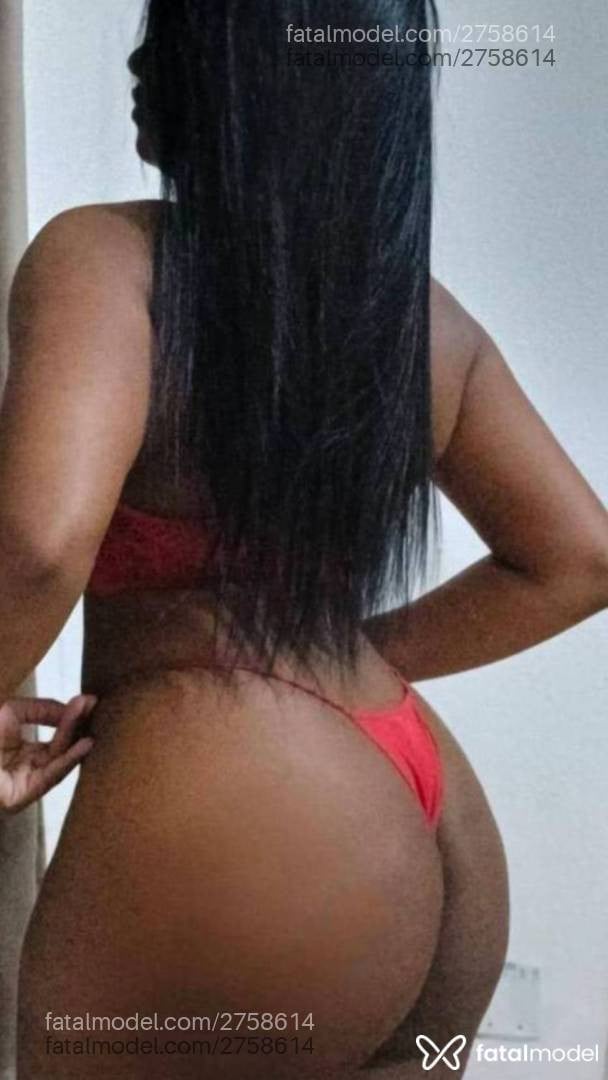Acompanhante mulher morena (o) de olhos pretos - Mayah