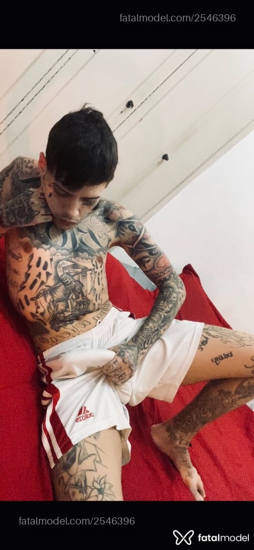 Acompanhante homem com cabelo castanho de olhos mel em São Paulo Acompanhante homem com cabelo castanho de olhos mel em São Paulo - Lucas Albuquerque
