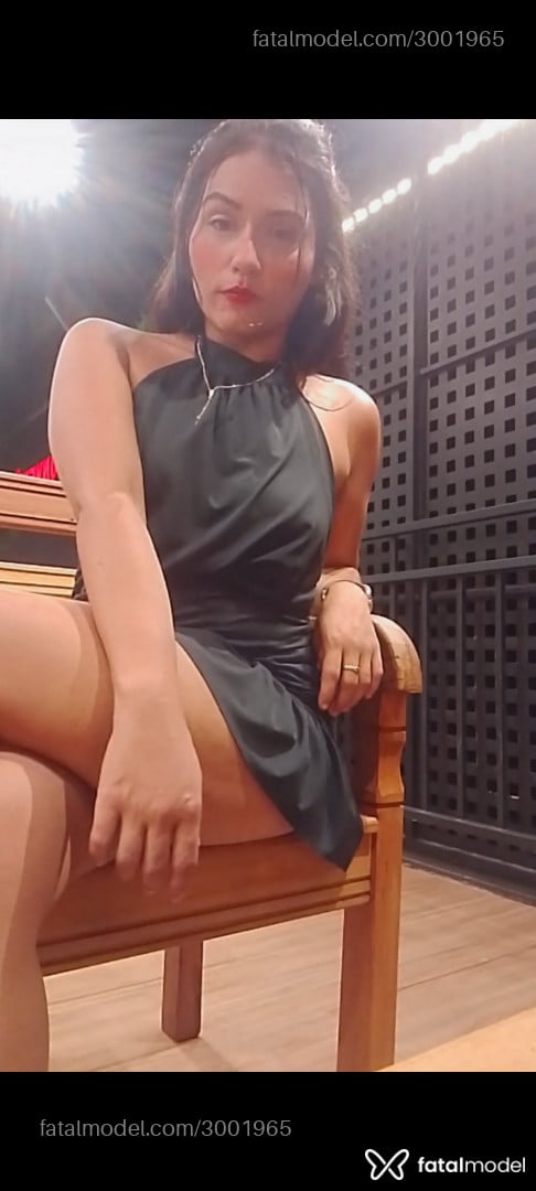 Acompanhante mulher com cabelo castanho de olhos mel em Campo Grande - Larissa