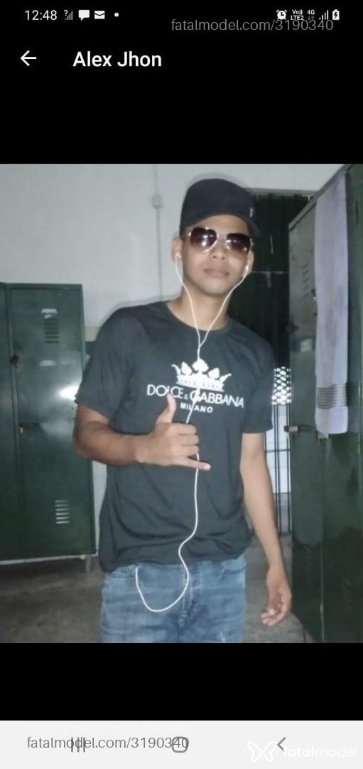 Acompanhante homem morena (o) de olhos pretos - Santos Acompanhante homem morena (o) de olhos pretos - Santos