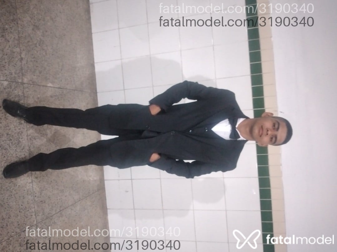 Acompanhante homem morena (o) de olhos pretos - Santos Acompanhante homem morena (o) de olhos pretos - Santos