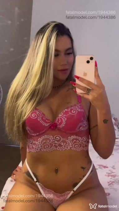 Acompanhante mulher loira (o) de olhos castanhos em Toledo - Giovana Brasil